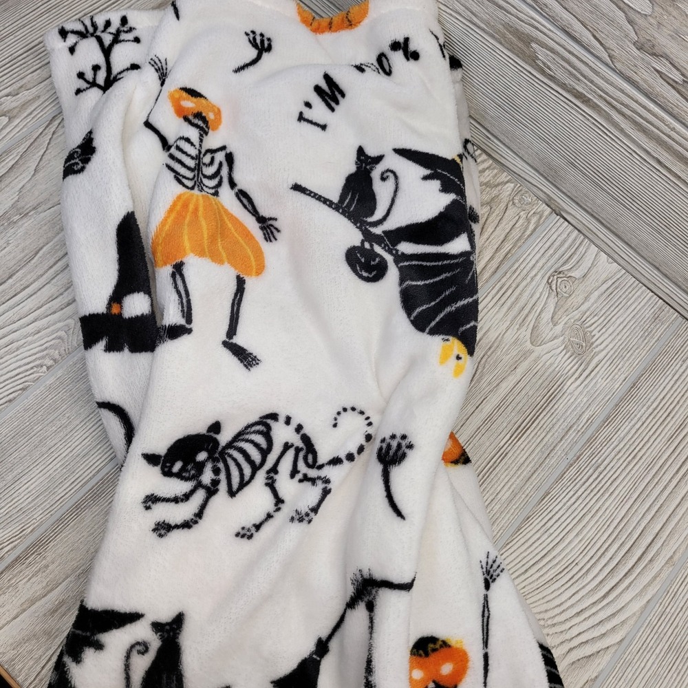 Halloween Skeleton Witch Cat Pumpkin Throw Blanket Soft Fleece 50x60 Celebrate - Picture 4 of 5